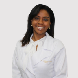 DRA. ADRIANA NASCIMENTO ALVES DE BARROS - CRM 26130