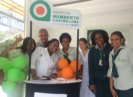 Equipe de Atendimento e Enfermagem aguardando as crianças